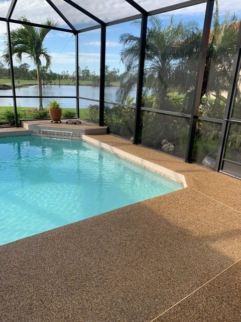 Pool deck in river rock