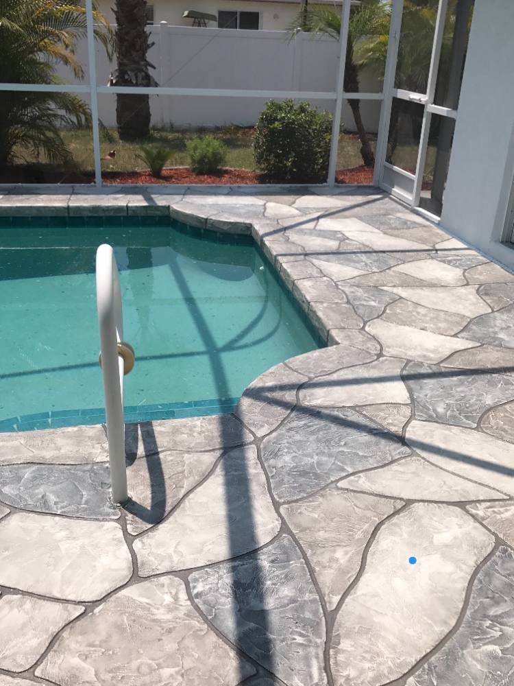 Pool deck in Uro Stone