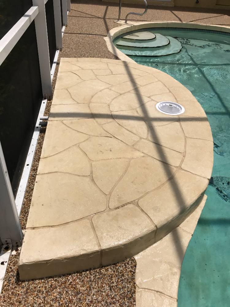 Pool deck in Uro Stone