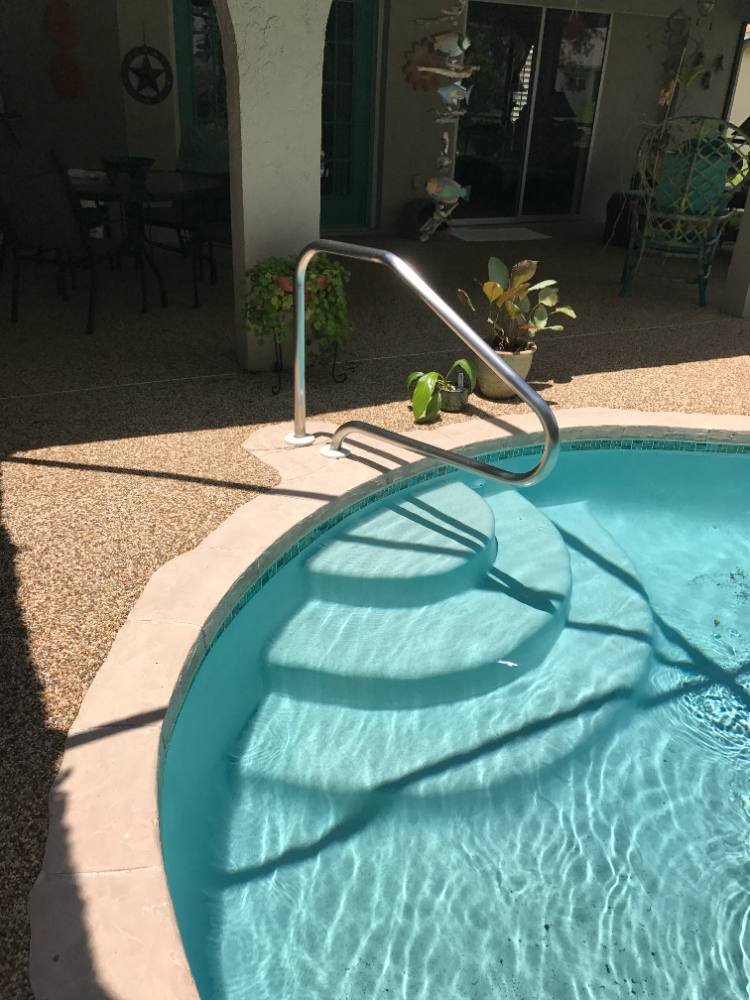 Pool deck in river rock