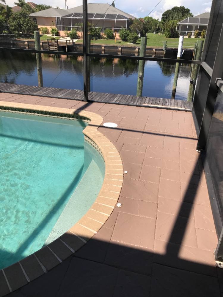 Pool deck in river rock