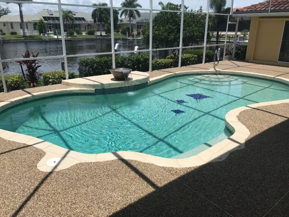 Pool deck in river rock