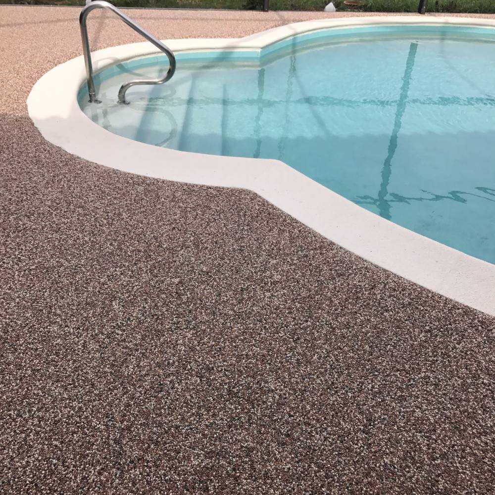 Pool deck in river rock