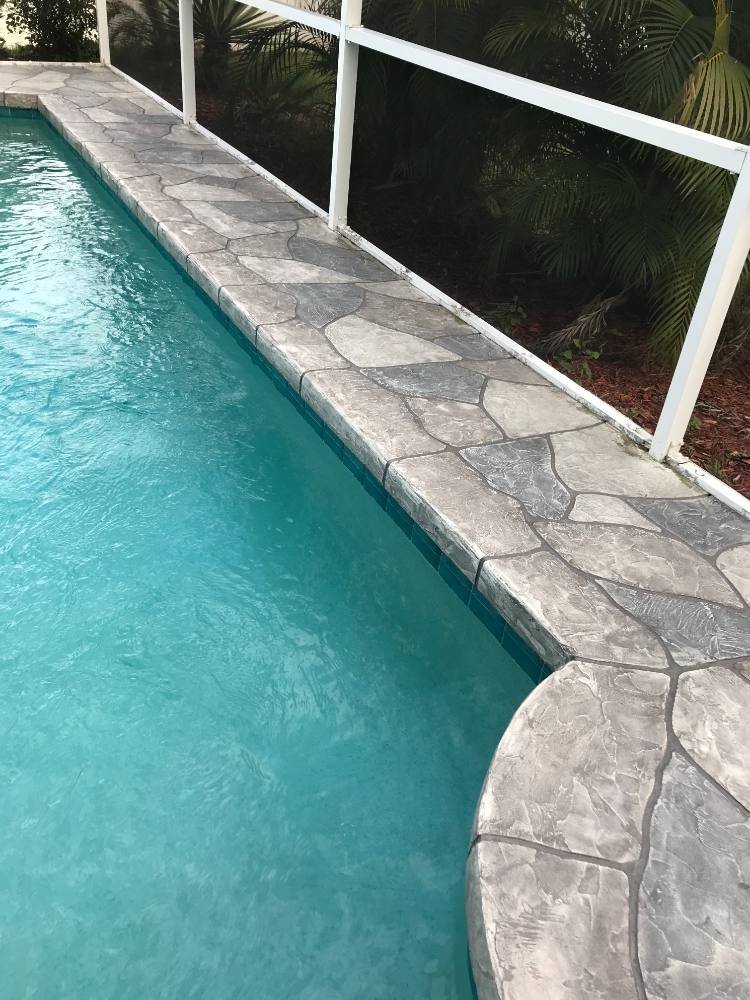 Pool deck in Uro Stone