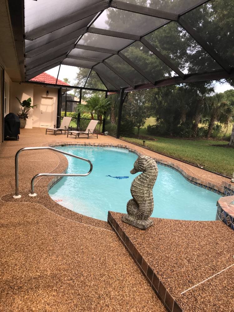 Pool deck in river rock